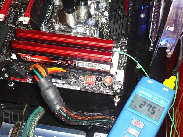 060-gskill-trident-x-2400-8gb-cl9-foto-temp-2400-no-fan