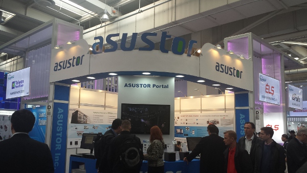 CeBIT_2014-_Asustor_-_8