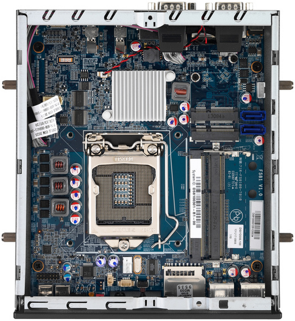 Shuttle_Barebone_DS81_-_8