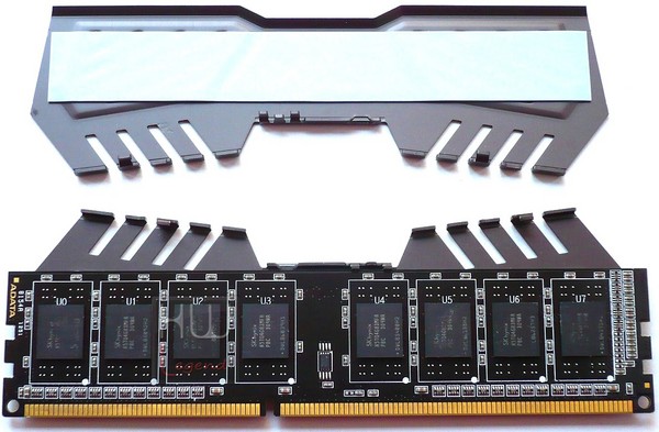 016-comparativa-ddr3-2400-8gb-foto-moduli-smontati