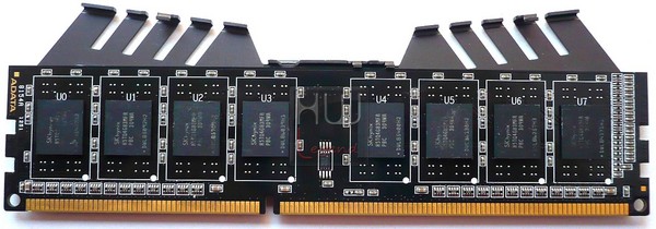 017-comparativa-ddr3-2400-8gb-foto-moduli-smontati