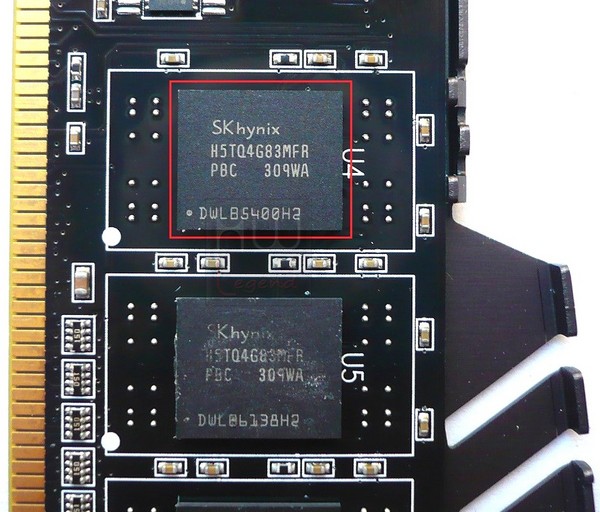 018-comparativa-ddr3-2400-8gb-foto-moduli-smontati-chip