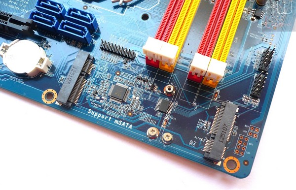 076a-shuttle-sh87r6-foto-minipc-scheda-madre-slot-msata
