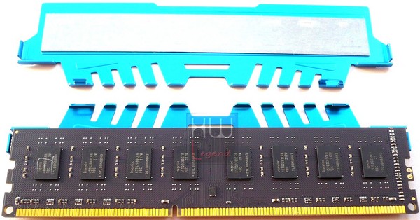 078-comparativa-ddr3-2400-8gb-gskill-foto-moduli-smontati
