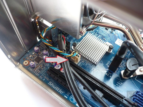 088-shuttle-sh87r6-foto-minipc-installazione-componenti-cpu-collegamento-ventola
