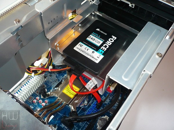 093-shuttle-sh87r6-foto-minipc-installazione-componenti-ssd-collegamento