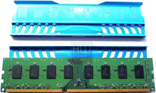 097-comparativa-ddr3-2400-8gb-patriot-foto-moduli-smontati
