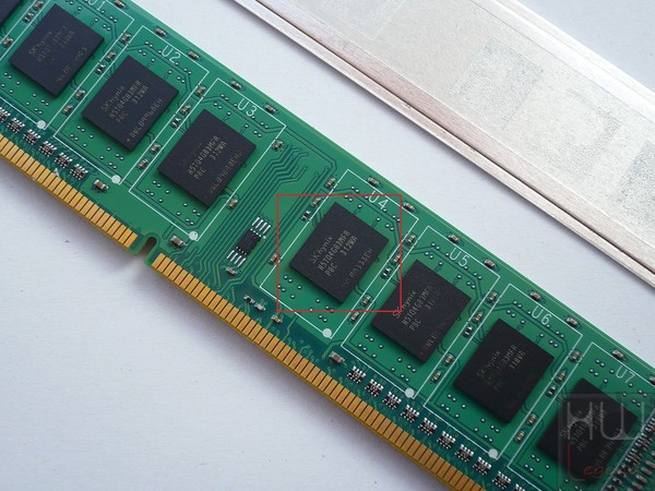 022-silicon-power-2400-8gb-foto-modulo-dissy-rimosso-chip