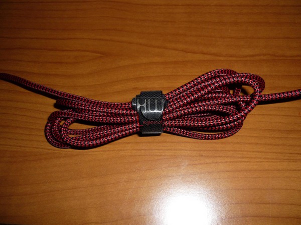 Cavo_con_sleeving