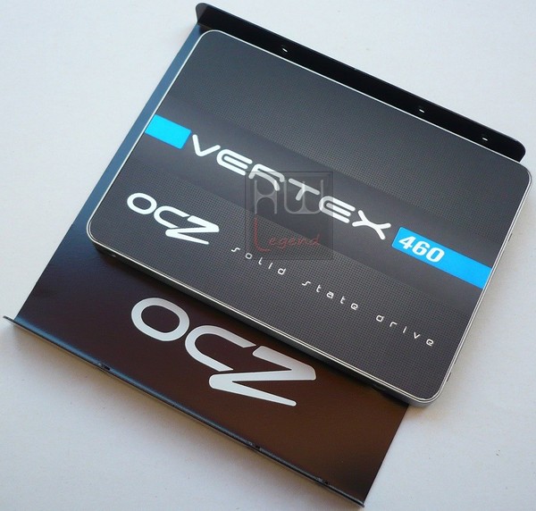 014b-ocz-vertex-460-foto-confezione-adattatore-ssd