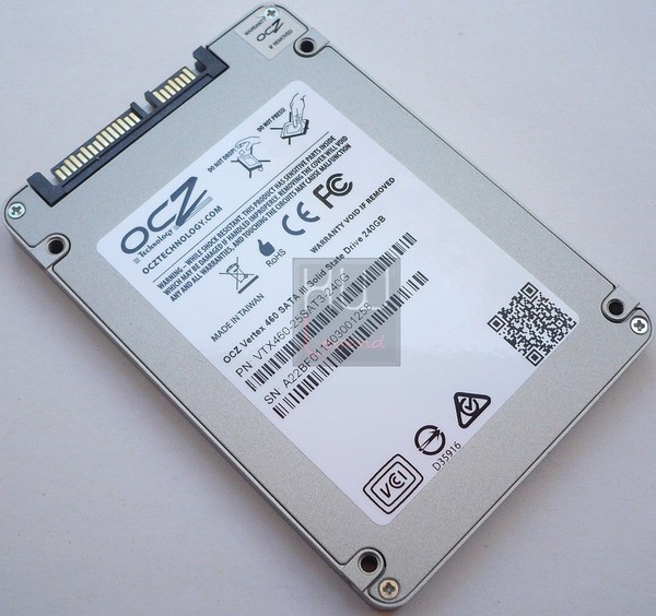 025-ocz-vertex-460-foto-ssd-retro