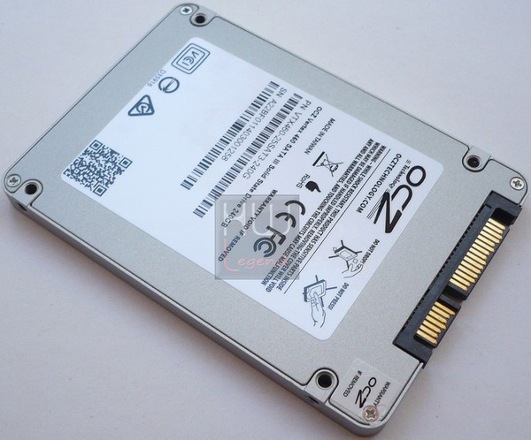 026-ocz-vertex-460-foto-ssd-retro