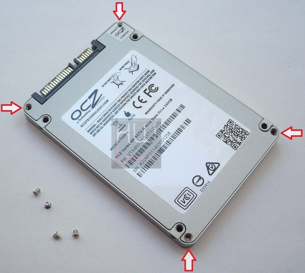 028-ocz-vertex-460-foto-ssd-smontaggio