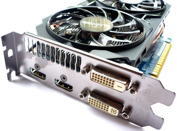 034-gigabyte-gtx-750ti-foto-scheda-uscite-video