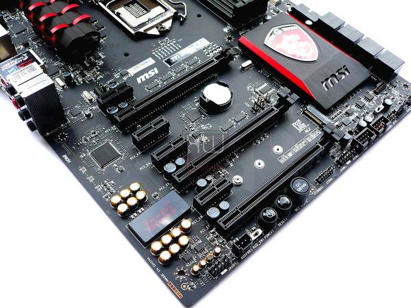 048a-msi-z97-gaming7-foto-scheda-slot-espansione