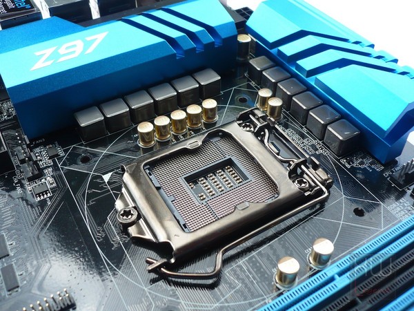 029-asrock-z97-extreme4-foto-scheda-particolare-circuiteria