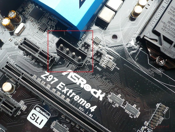 033-B-asrock-z97-extreme4-foto-scheda-connettore-alimentazione-pcie-supplementare