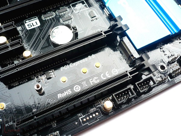 035-asrock-z97-extreme4-foto-scheda-connettore-m2-pcie