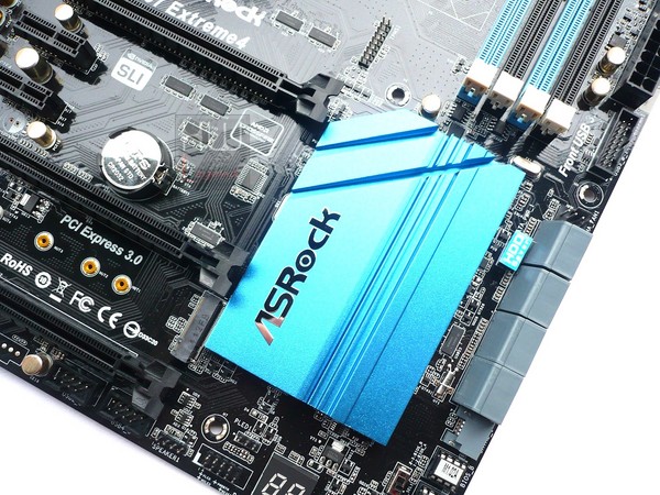 044-asrock-z97-extreme4-foto-scheda-dissy-pch-z97
