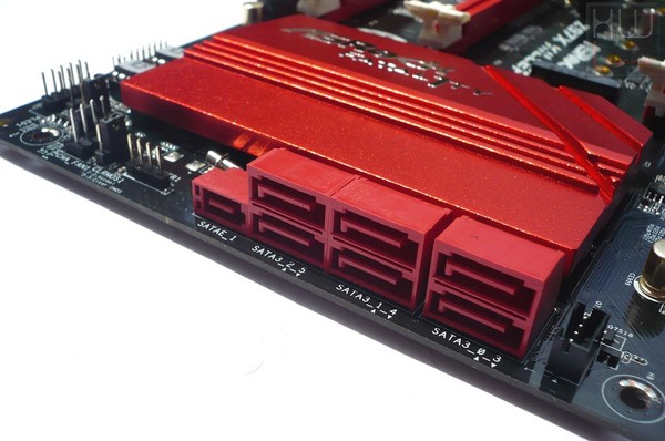 141-asrock-z97x-fatal1ty-killer-foto-scheda-porte-sata