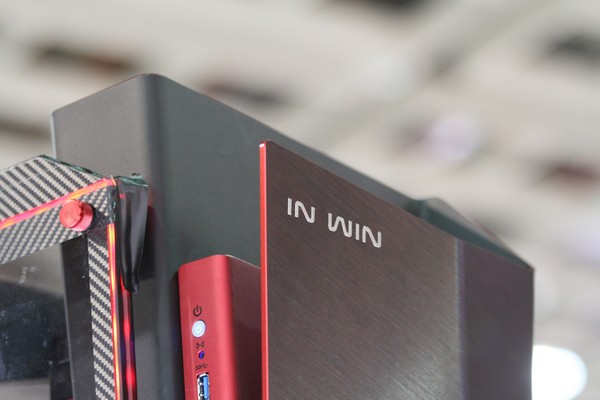 IN_WIN_-_Computex_2014_-_6