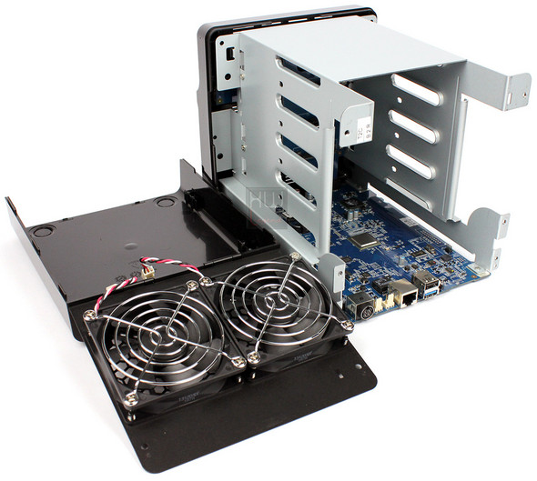 synology_ds414j_nas_interno_02