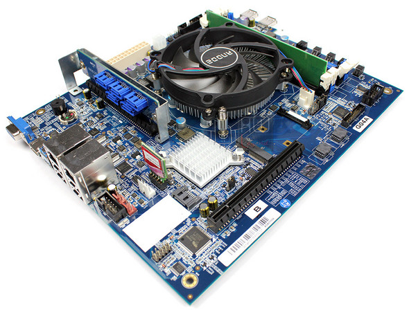 thecus_n8810u-g_pcb_motherboard