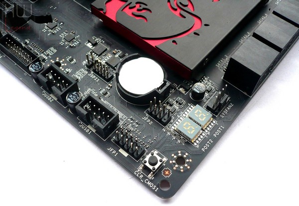 045-msi-a88x-g45-gaming-foto-debug-display-pulsante-ccmos
