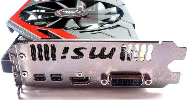 058-amd-r9-280-msi-r9-280-foto-scheda-uscite-video