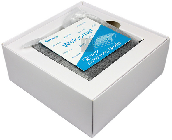synology_eds14_confezione_aperta1