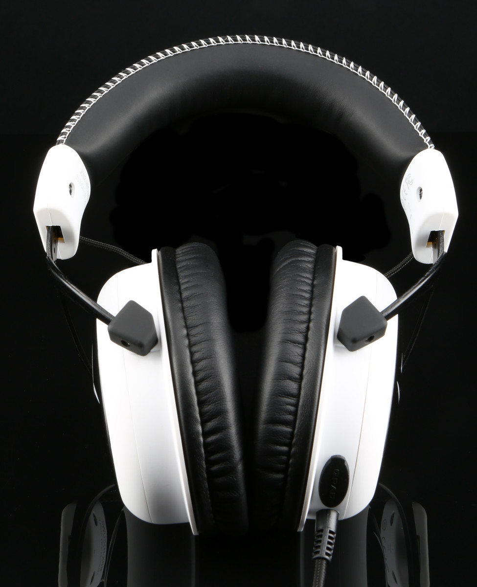 HyperX_Cloud__white_Cloud_white-headset-front_main_03_07_2014_10_41
