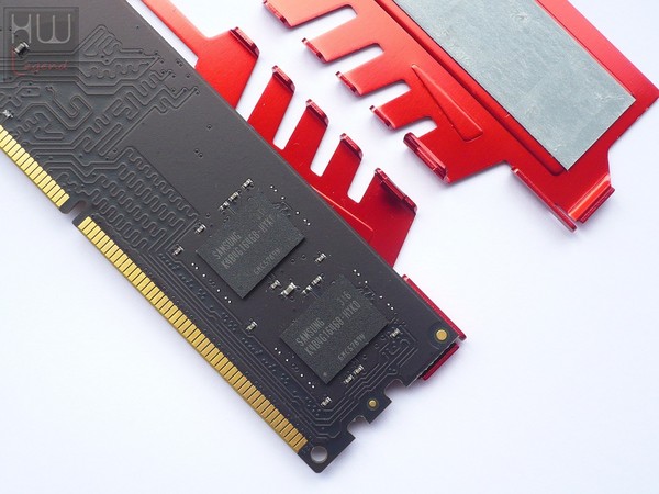 017-gskill-ripjawsx-2133c9-foto-modulo-smontato-chip
