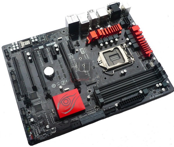 026-gigabyte-z97-foto-scheda-fronte