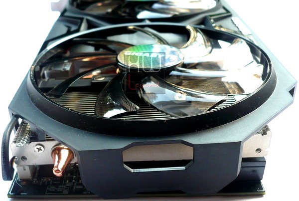 033-gigabyte-r9-285-foto-scheda-vista-posteriore