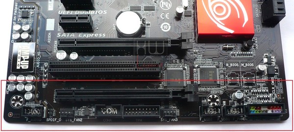 036-gigabyte-z97-foto-scheda-conn-supplementari