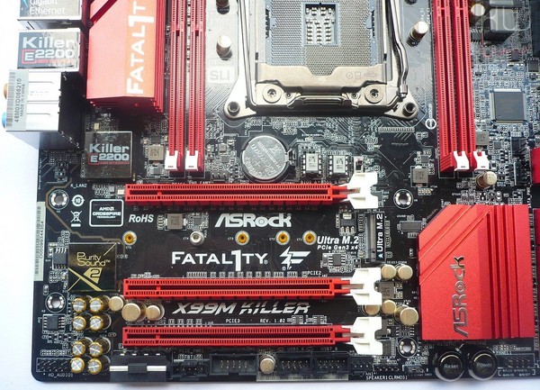 037-intel-haswell-e-mainboard-asrock-foto-scheda-slot-espansione