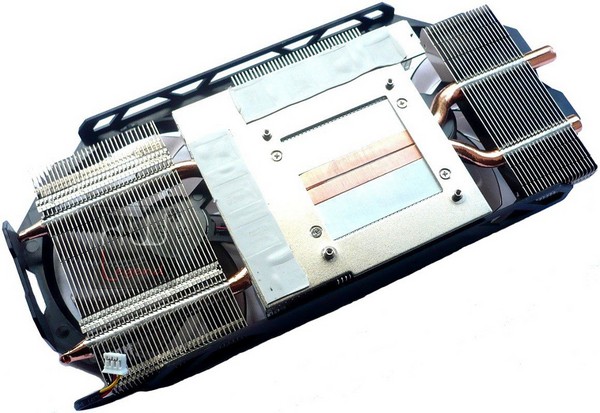 040-gigabyte-r9-285-foto-dissipatore