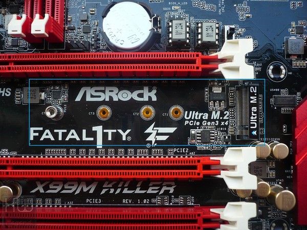 040-intel-haswell-e-mainboard-asrock-foto-scheda-slot-ultram2