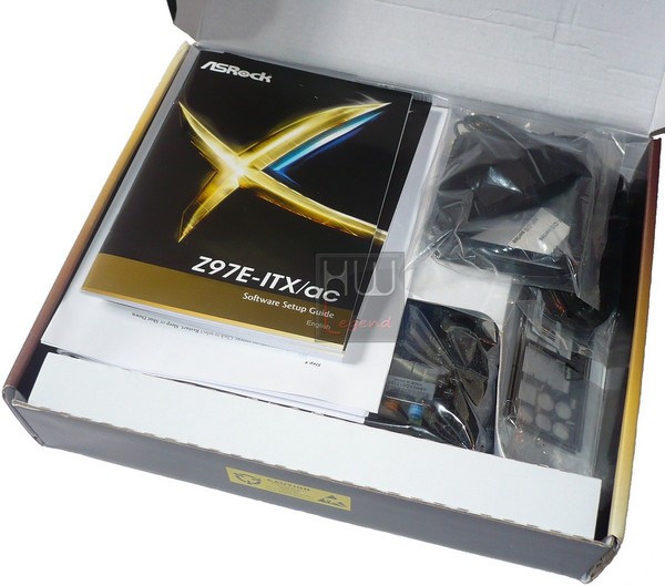 017-asrock-z97-foto-confezione-interno