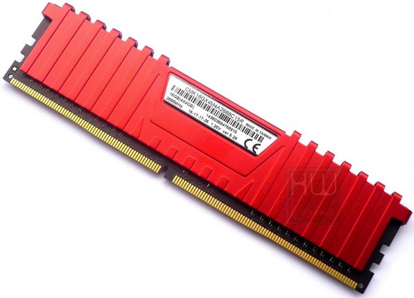 021-corsair-vengeance-lpx-ddr4-foto-moduli-varie
