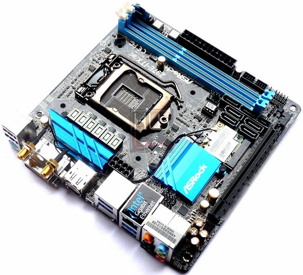 026-asrock-z97-foto-scheda-fronte
