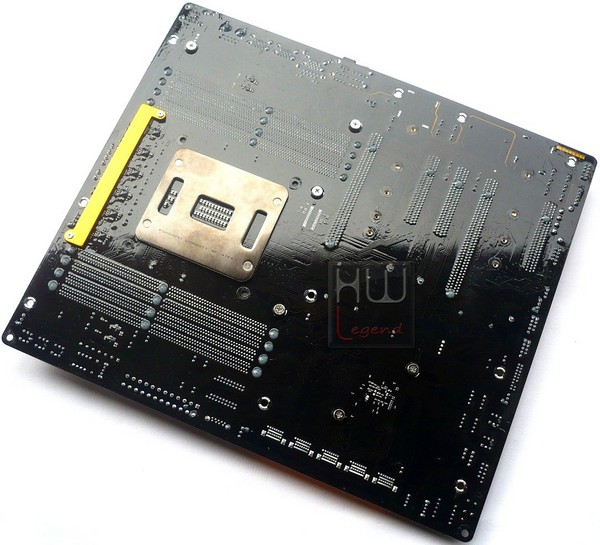 029-asrock-x99-oc-formula-foto-scheda-retro