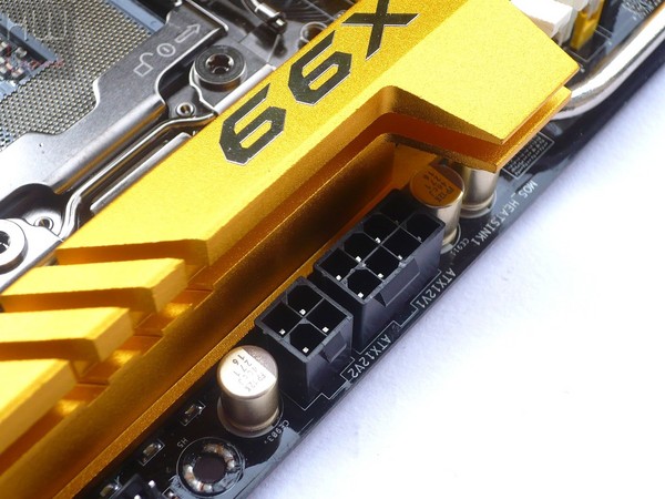 034-asrock-x99-oc-formula-foto-scheda-connettore-12v-eps8pin-e-4pin