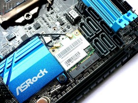 034a-asrock-z97-foto-scheda-modulo-wifi-bt-combo