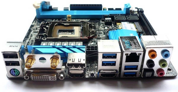 041-asrock-z97-foto-scheda-pannello-posteriore-IO