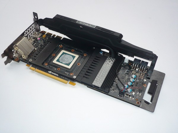 078-inno3d-gtx980-ichill-foto-rimozione-dissipatore
