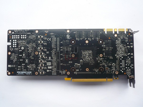 086a-inno3d-gtx980-ichill-foto-scheda-pcb-retro
