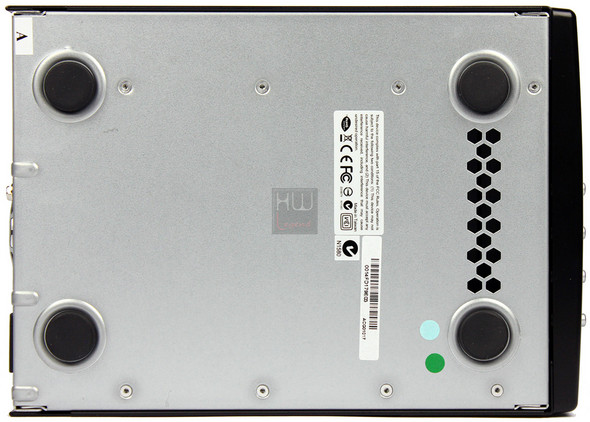 thecus_n4560_nas_inferiore