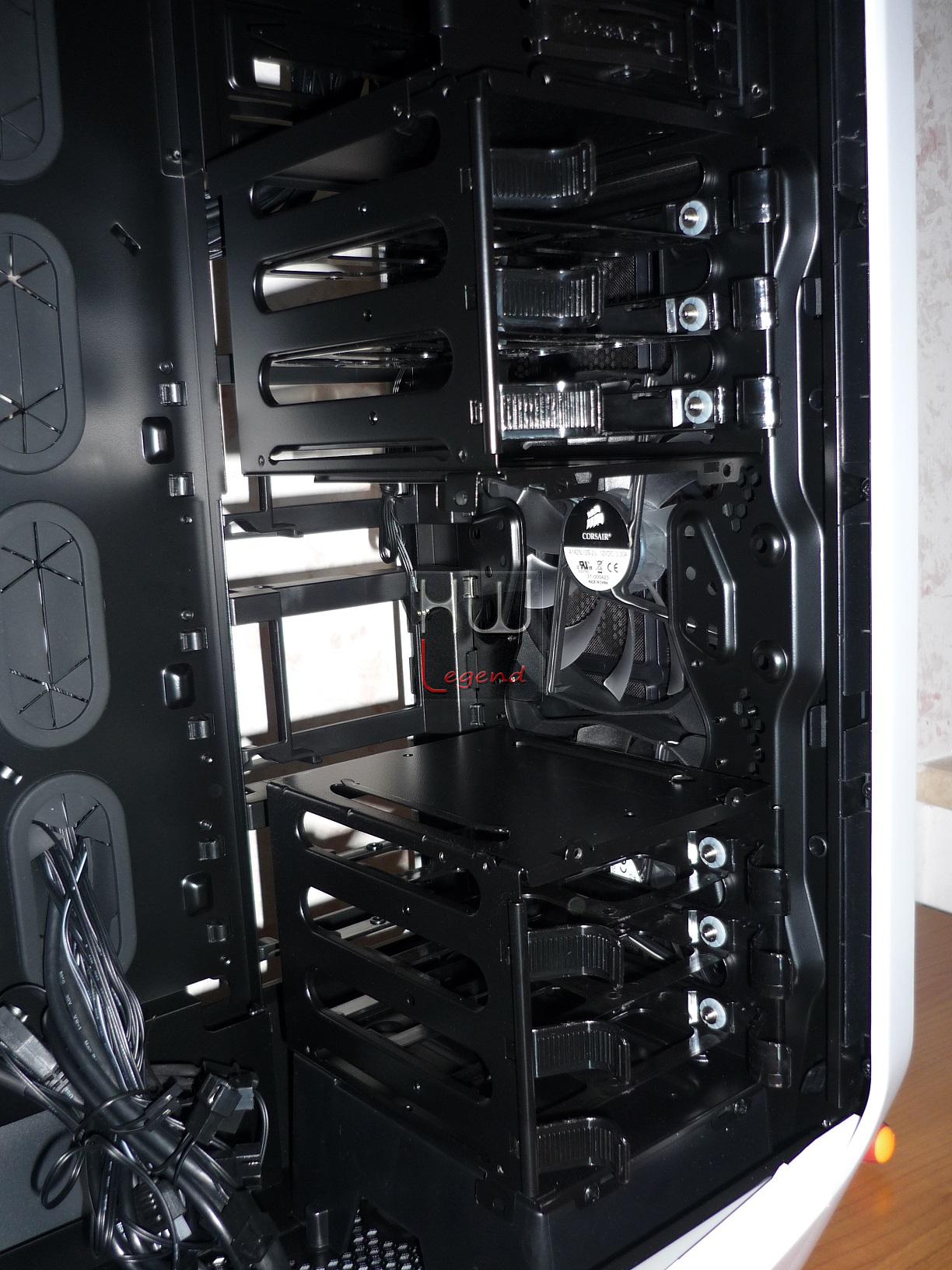 Corsair_Graphite_780T_-_Uno_sguardo_allinterno_-_5