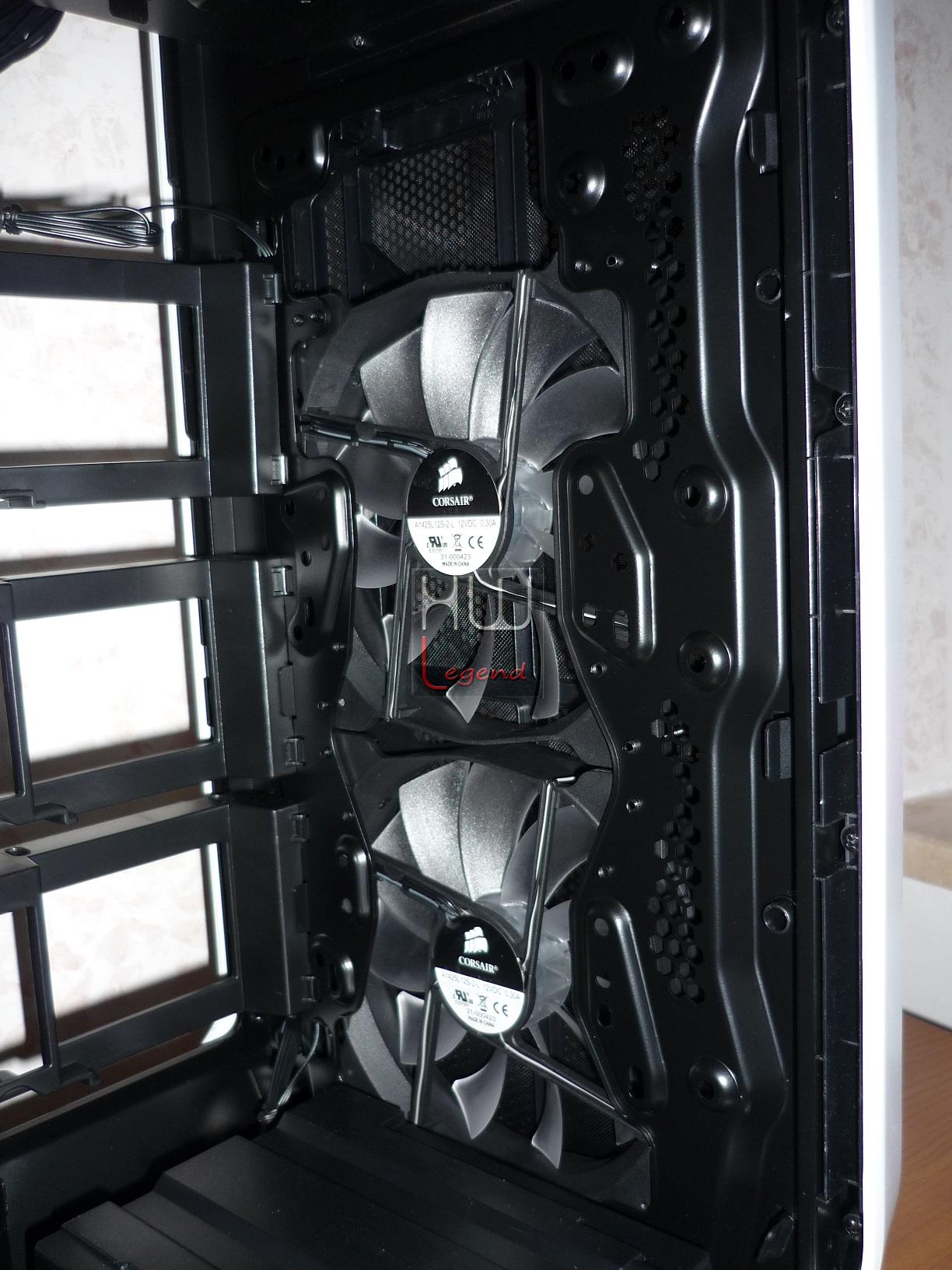 Corsair_Graphite_780T_-_Uno_sguardo_allinterno_-_6